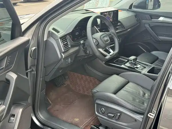 Audi Q5L 2023, фото 5