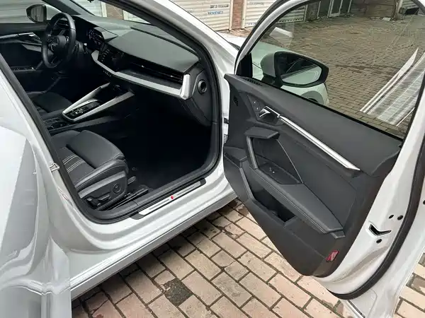 Audi A3 2023, фото 19