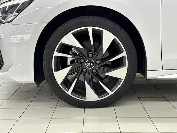 Audi A3 2024, фото 19