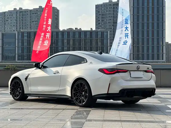 BMW M4 2023, фото 7
