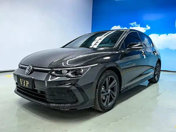 Volkswagen Golf 2023, фото 3