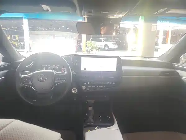 Lexus ES 2022, фото 9