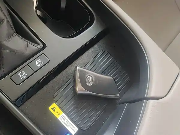 Lexus ES 2022, фото 8