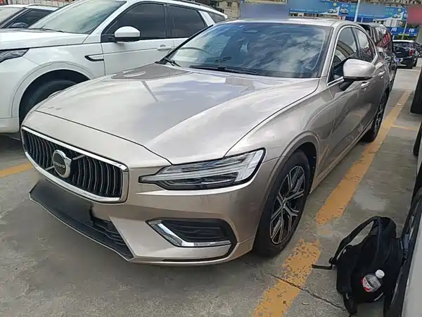 Volvo S60 2023