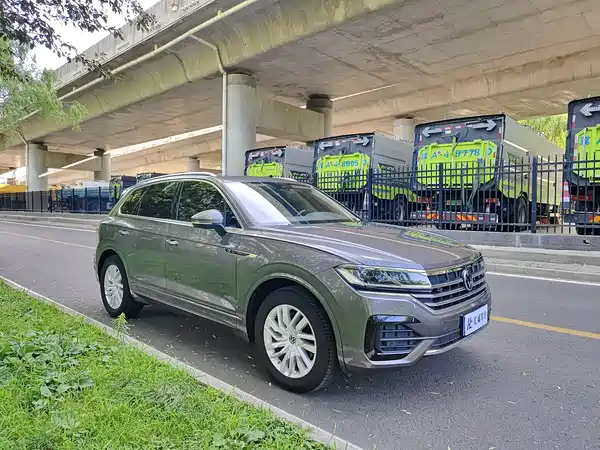 Volkswagen Touareg 2022, фото 7