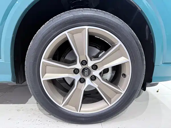 Audi Q2L 2022, фото 14