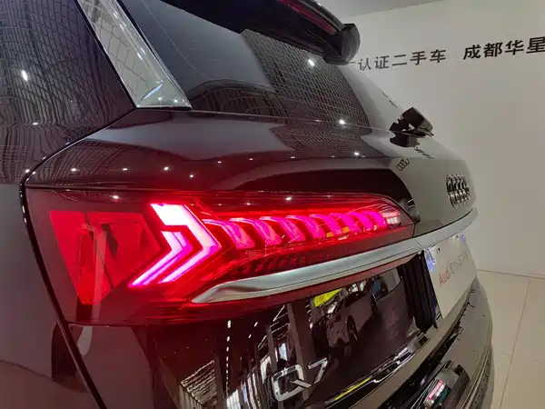 Audi Q7 2022, фото 9