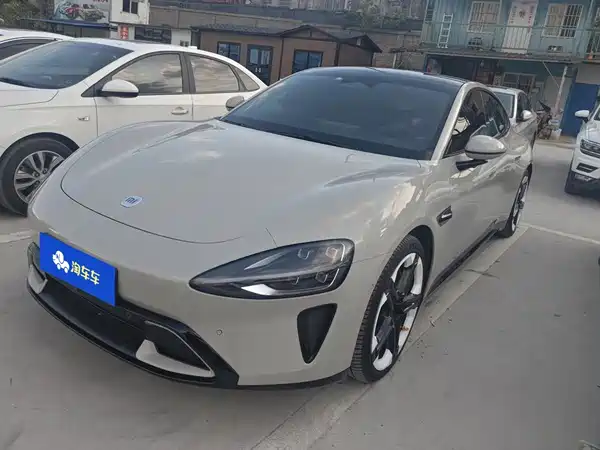 Xiaomi SU7 2024