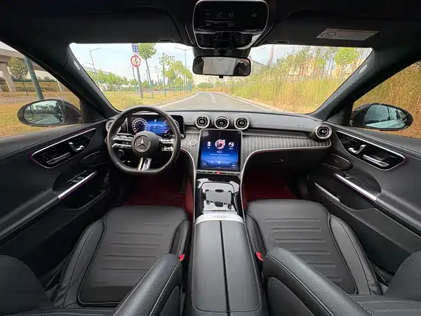 Mercedes-Benz C-Class 2023, фото 9