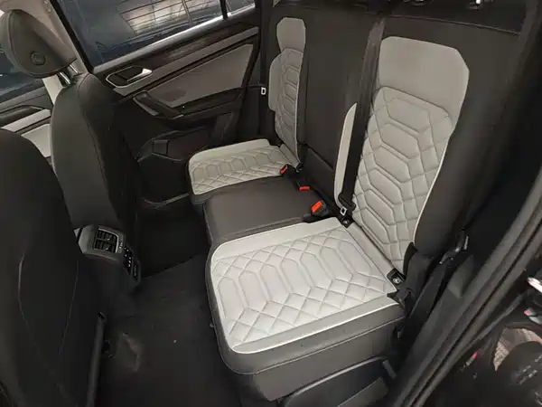 Volkswagen Tayron 2025, фото 12