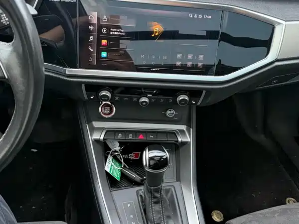 Audi Q3 2023, фото 13