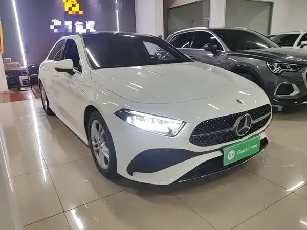 Mercedes-Benz A-Class 2023, фото 3