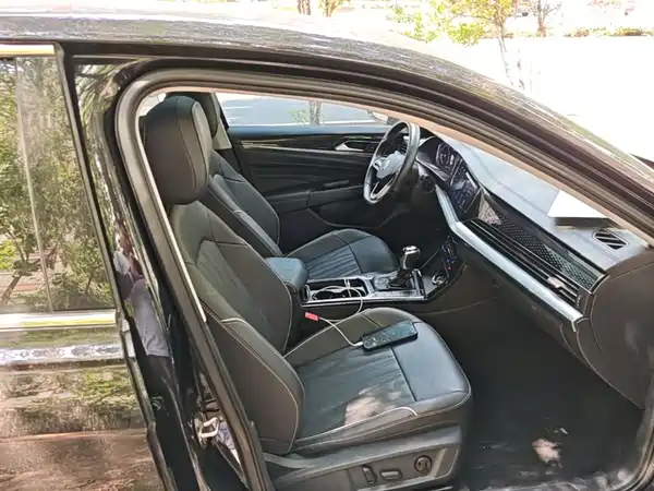Volkswagen Passat 2022, фото 24