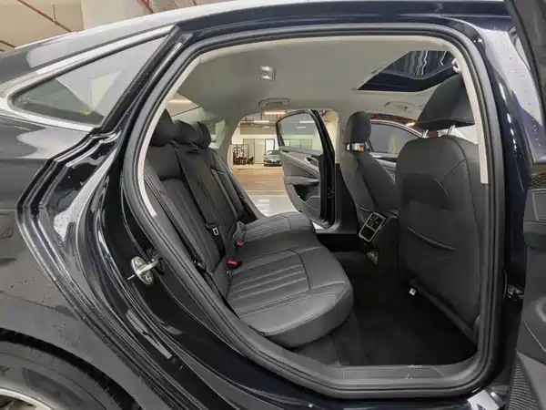 Volkswagen Passat 2022, фото 12