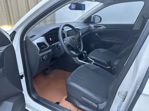 Volkswagen T-Cross 2022, фото 10