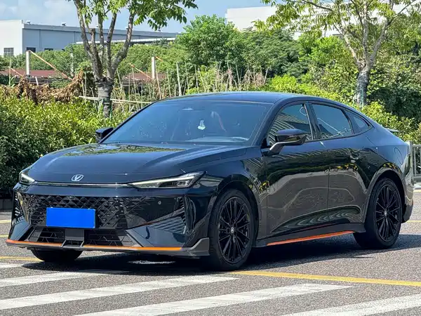 Changan UNI-V 2024