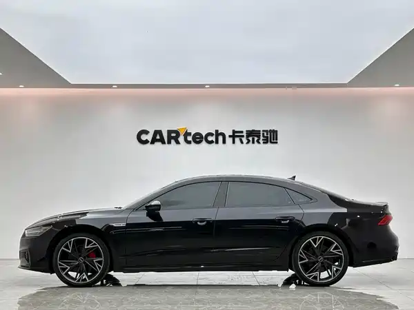 Audi A7L 2024, фото 2