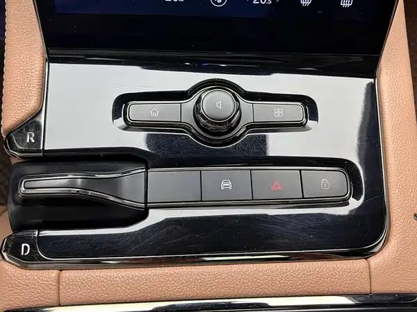 NIO ES8 2020, фото 11