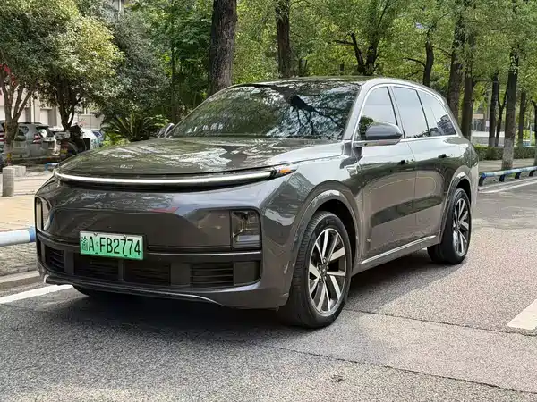 Li Auto L8 2023