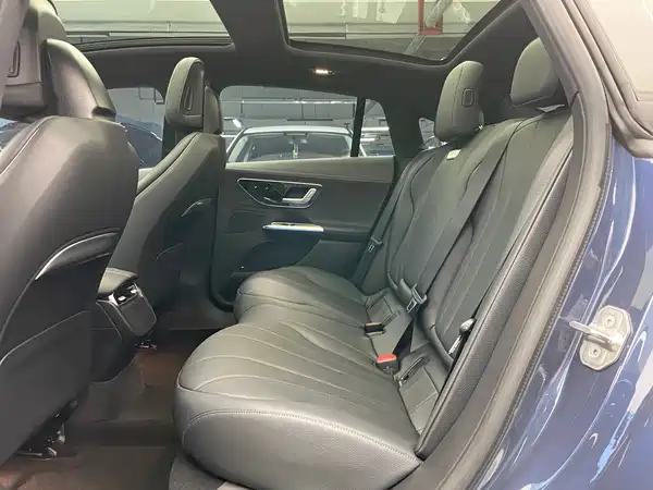 Mercedes-Benz EQE 2022, фото 13