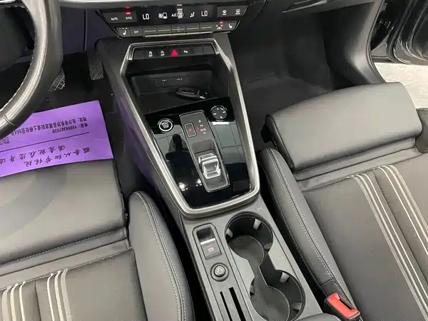 Audi A3 2023, фото 11