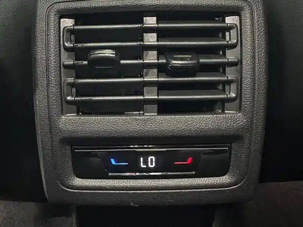Volkswagen Golf 2023, фото 19