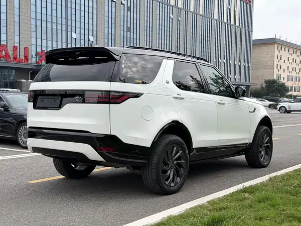 Land Rover Discovery 2023, фото 7