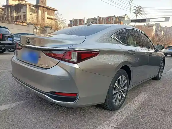Lexus ES 2021, фото 7