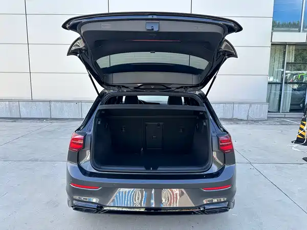 Volkswagen Golf 2023, фото 19