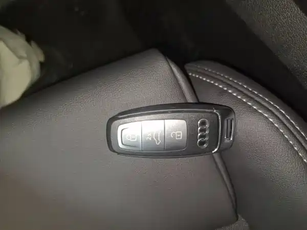 Audi A3 2023, фото 8