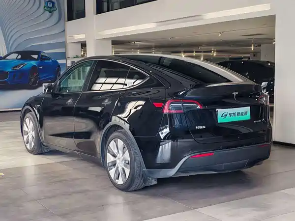Tesla Model Y 2022, фото 7