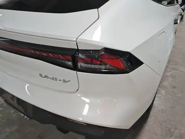 Changan UNI-V iDD 2024, фото 7