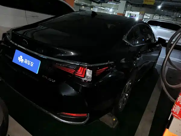Lexus ES 2023, фото 3