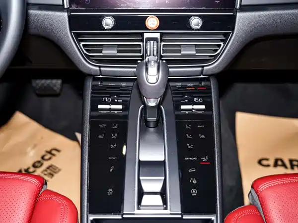Porsche Macan 2024, фото 27