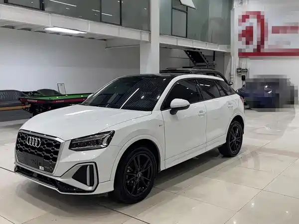 Audi Q2L 2022