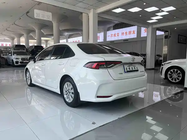 Toyota Corolla 2021, фото 7