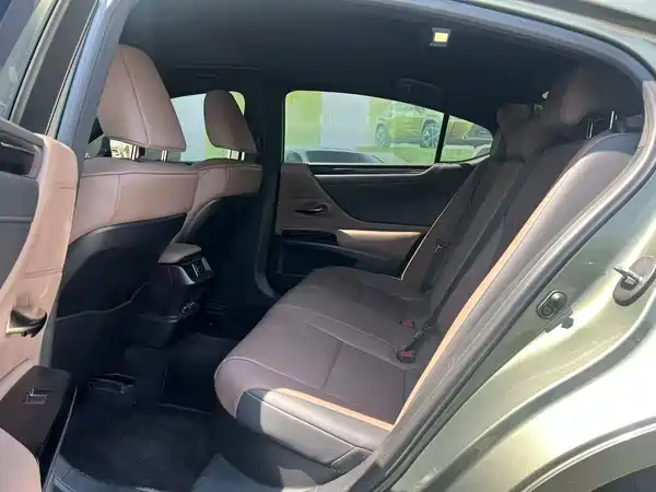 Lexus ES 2022, фото 7