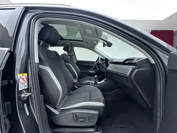 Audi Q3 2022, фото 8