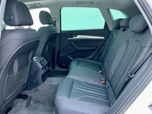 Audi Q5L 2022, фото 13