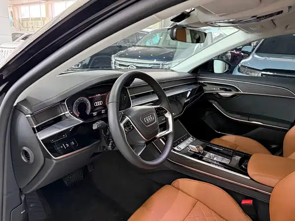 Audi A8 2023, фото 6