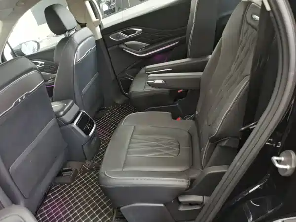 Hongqi HS7 PHEV 2024, фото 17