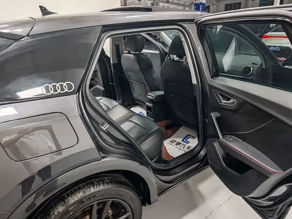 Audi Q2L 2022, фото 11