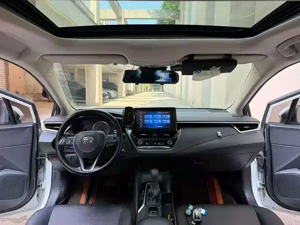 Toyota Corolla 2023, фото 4