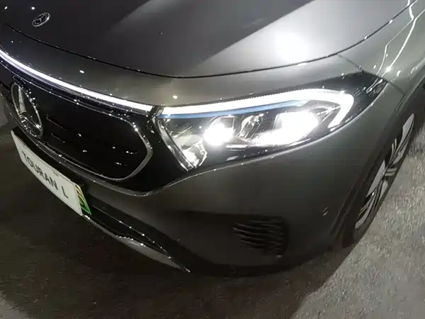 Mercedes-Benz EQB 2023, фото 23