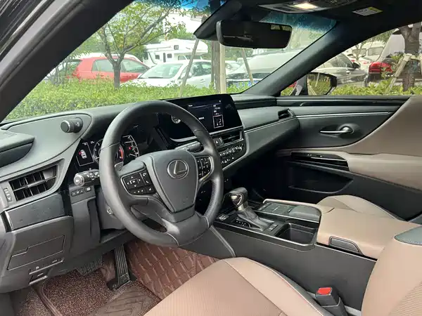 Lexus ES 2021, фото 8