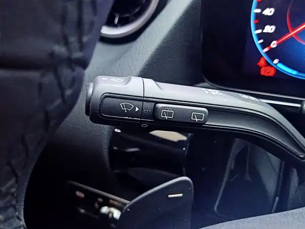 Mercedes-Benz GLA 2023, фото 12