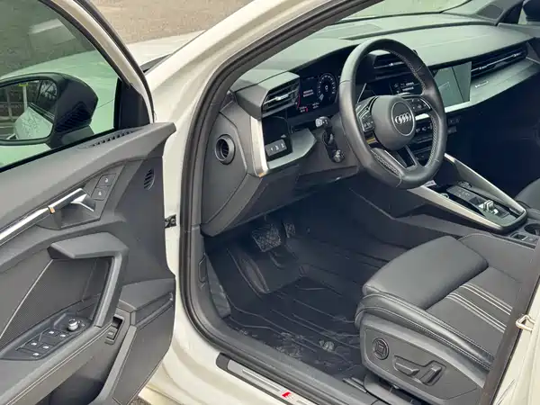 Audi A3 2023, фото 15