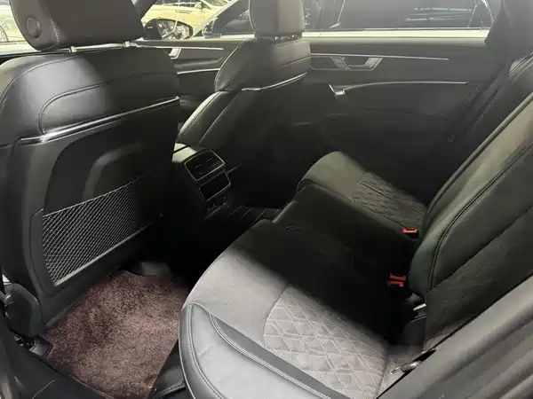 Audi A6L 2024, фото 9