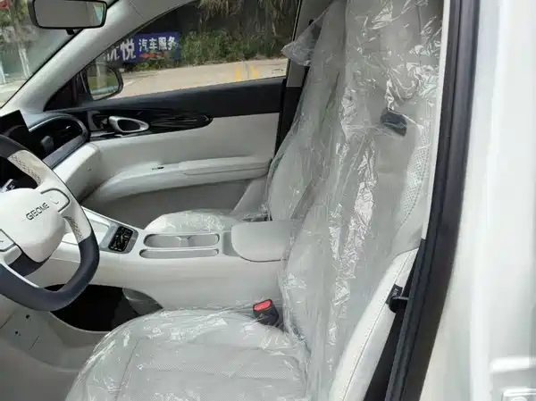 Geely EX2 2025, фото 6