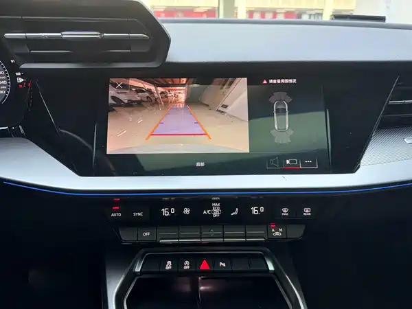 Audi A3 2023, фото 7